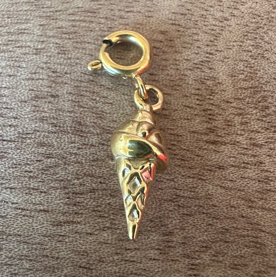Charm "Eishörnchen" (in Gold oder Silber)