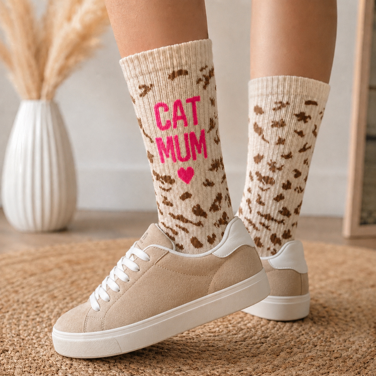 Socken "CAT MUM" (LEO-PINK) Alps and Beach