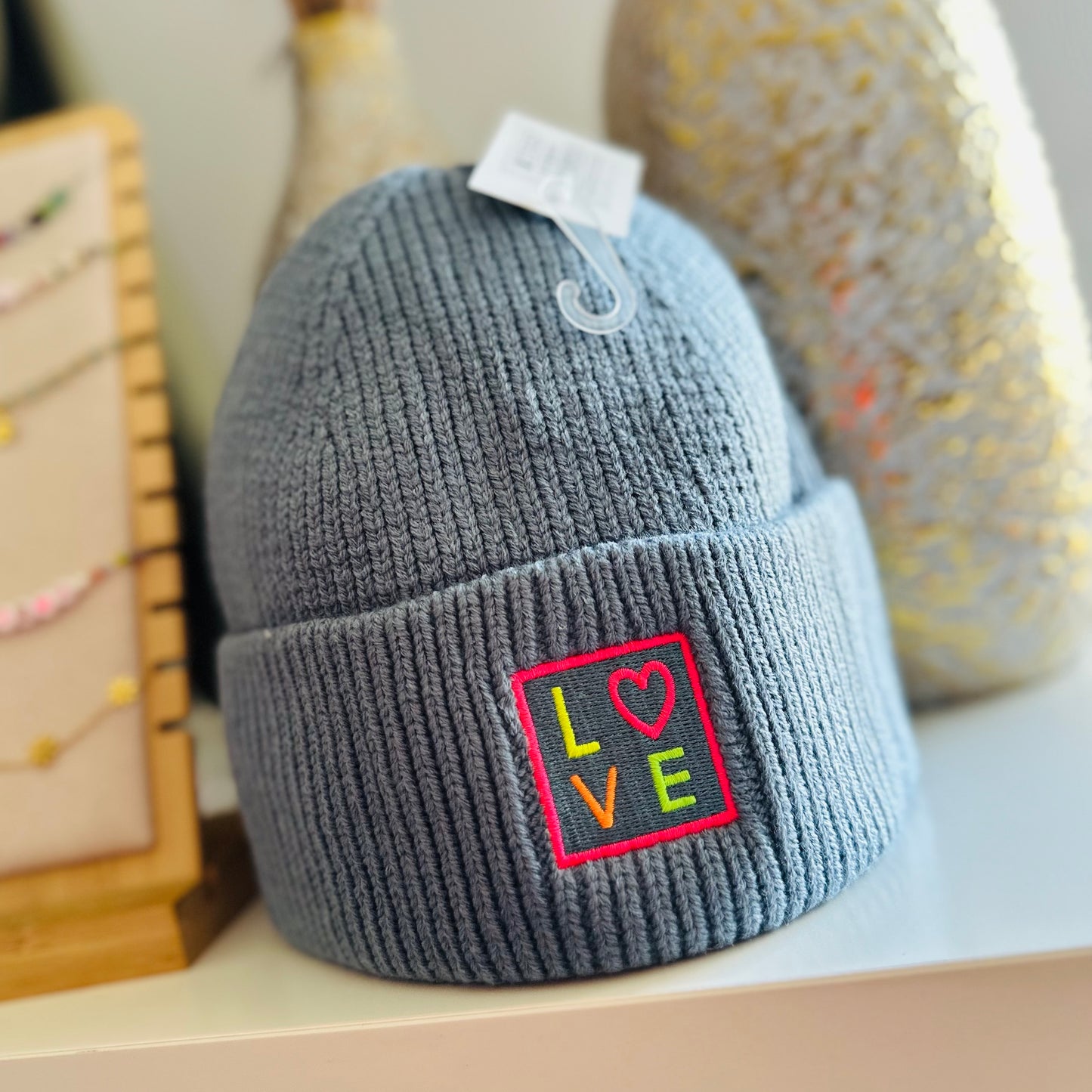 Mütze "LOVE" in blaugrau