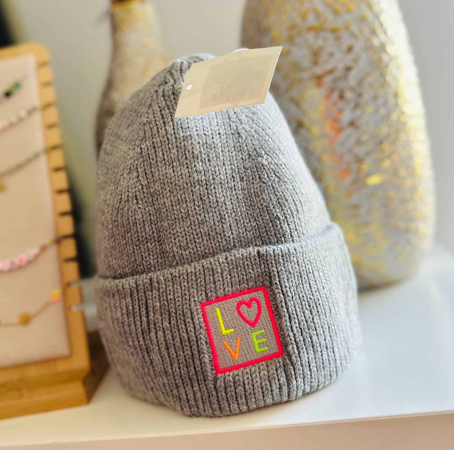 Mütze "LOVE" in grau