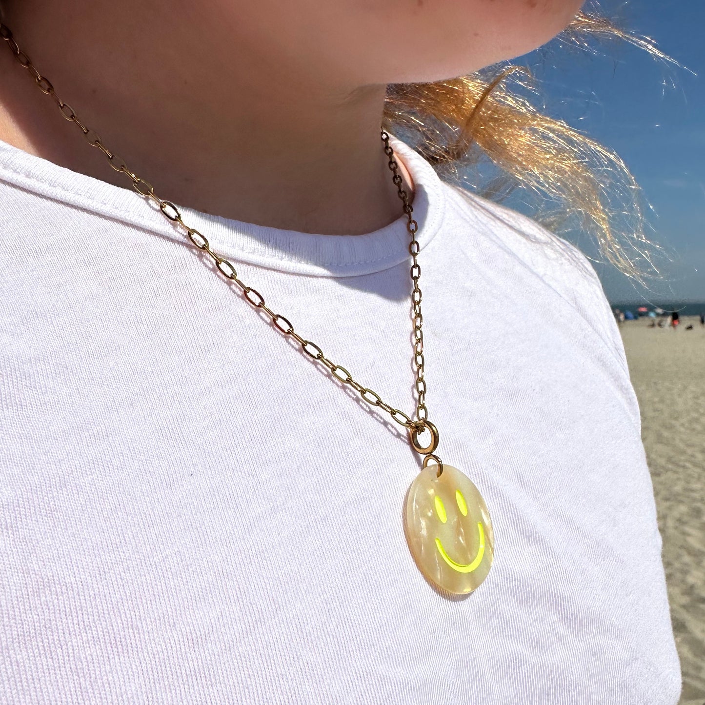 Kette "PopSmile" mit Smileyanhänger (verschiedene Farbvarianten)