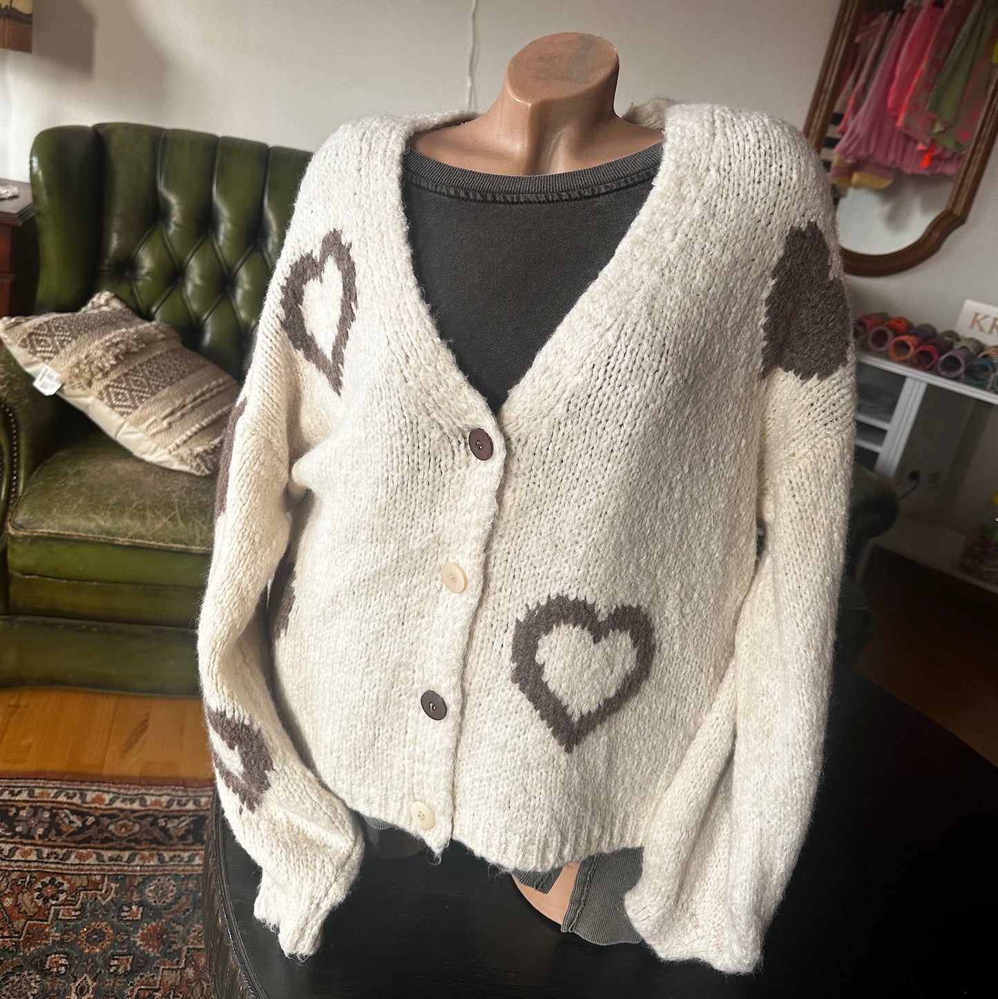 Strickjacke "COZY-LOVE" creme mit Herzen in beige/braun (oneSize)