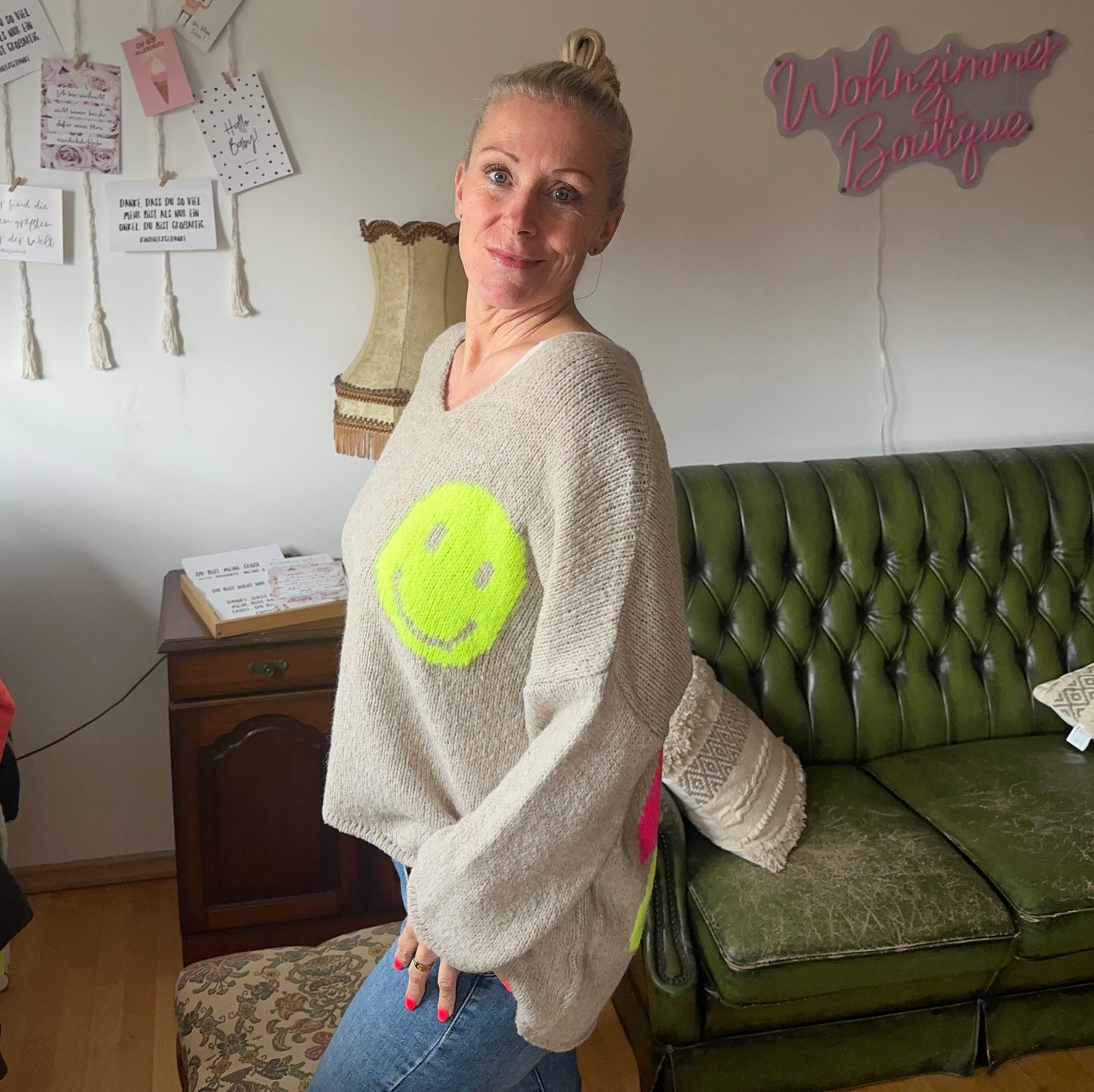 Strickpulli "IT`S ALL GOOD" in Beige (oversize geschnitten)