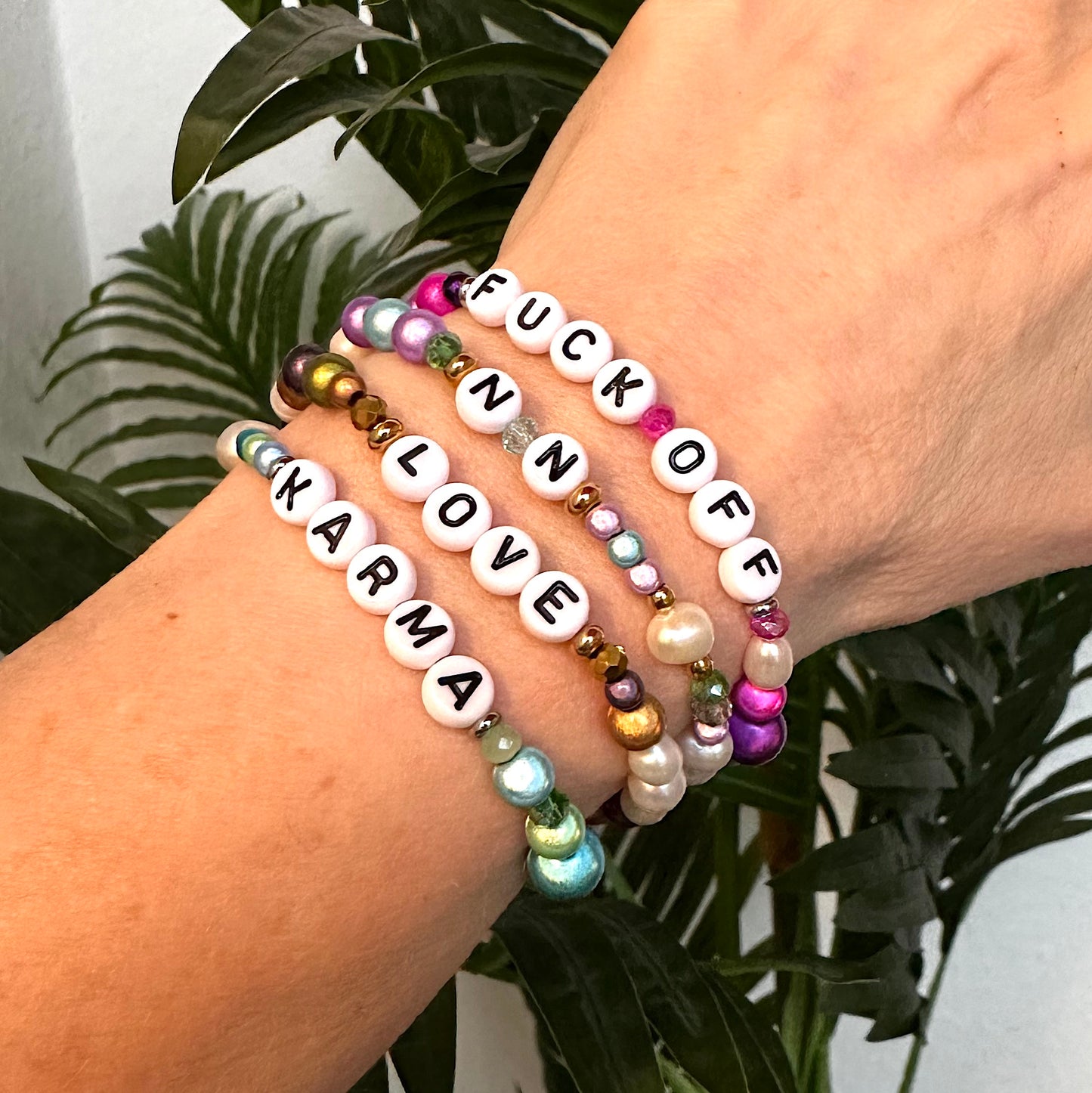 Armband "Karma&Love" mit 3D Effekt (mit Wunschtext & in deiner Wunschfarbe)