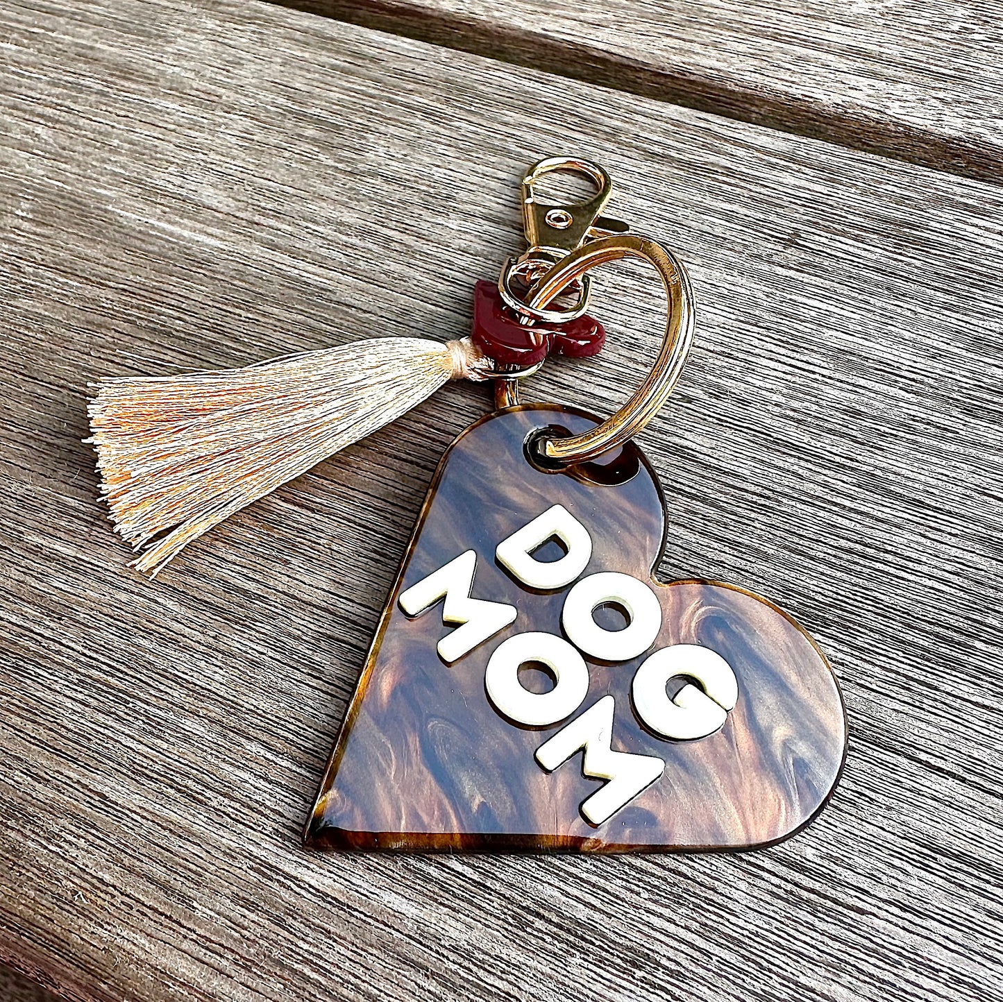Statement Key Pop "DOG MOM" in braun