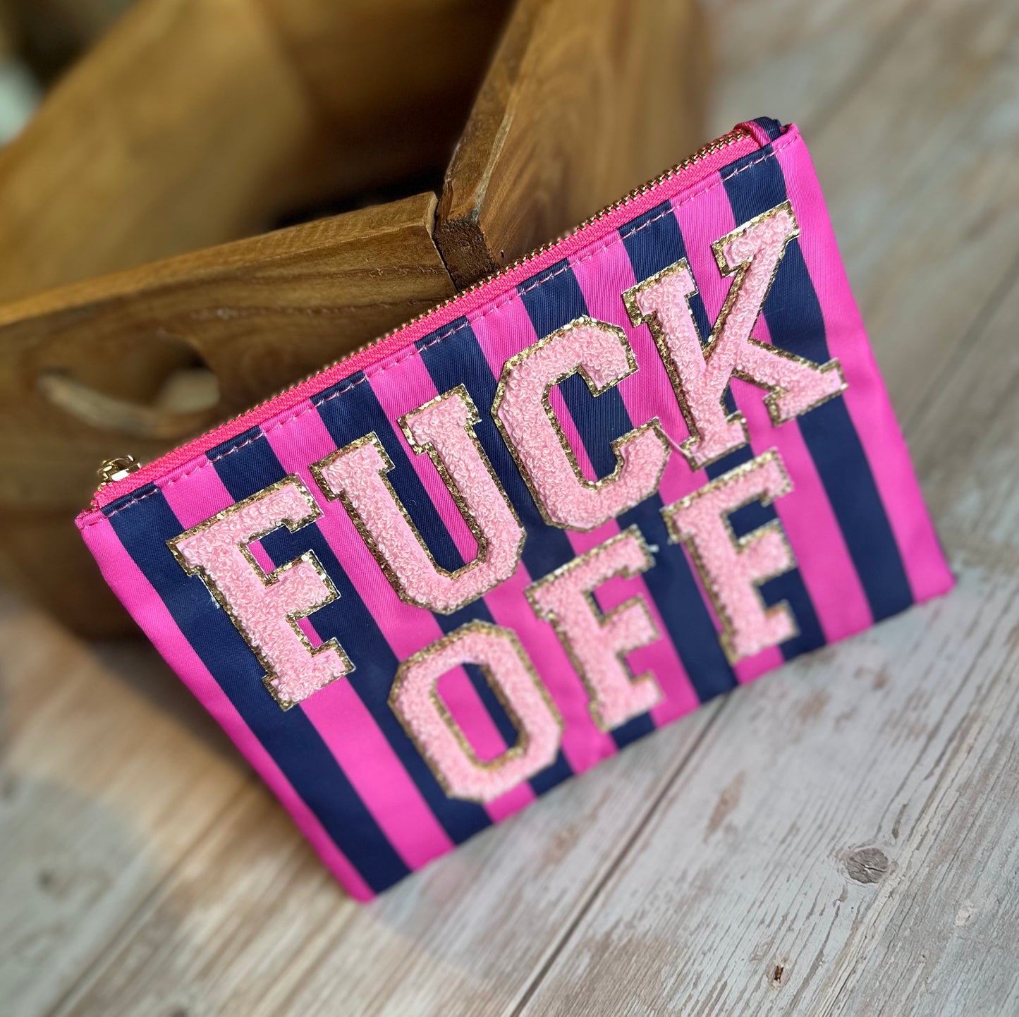 Kunterbuntes Mini-Täschchen "FUCK OFF" (blau-fuchsia)