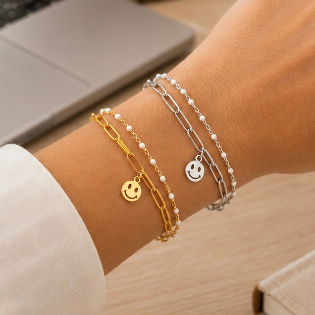 Filigranes Edelstahlarmband in gold oder silber und mit Smilie Anhänger oder Anhänger nach Wunsch.