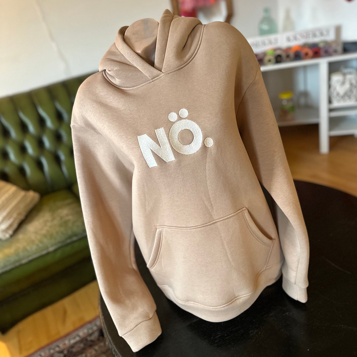 Kuschel-Hoodie "NÖ" in Beige (onesize)