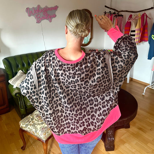 Sweater "LEO" in braun-grau mit neonpink (oversize geschnitten)