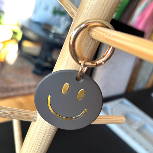 Statement Key Pop "Smiley" in braun-matt/gold