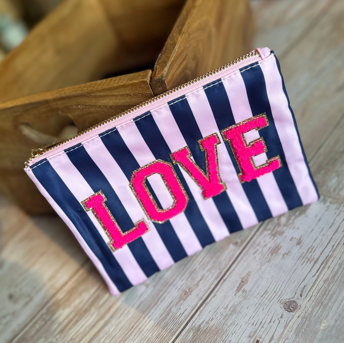 Kunterbuntes Mini-Täschchen "LOVE" (dunkelblau-rosa)