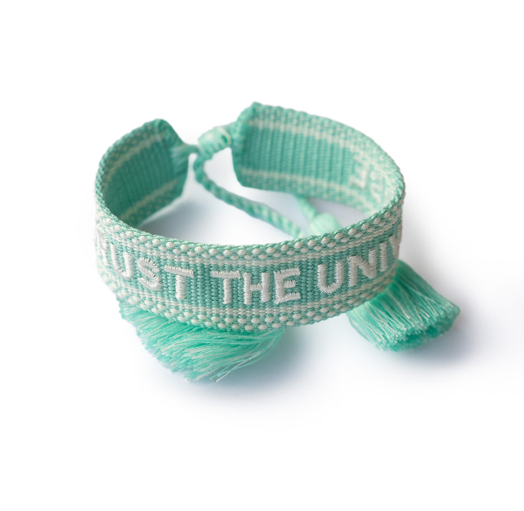Statementarmband aus Baumwolle (TRUST THE UNIVERSE)