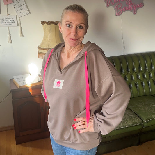 Hoodie "YOGA" in Schoki-Braun