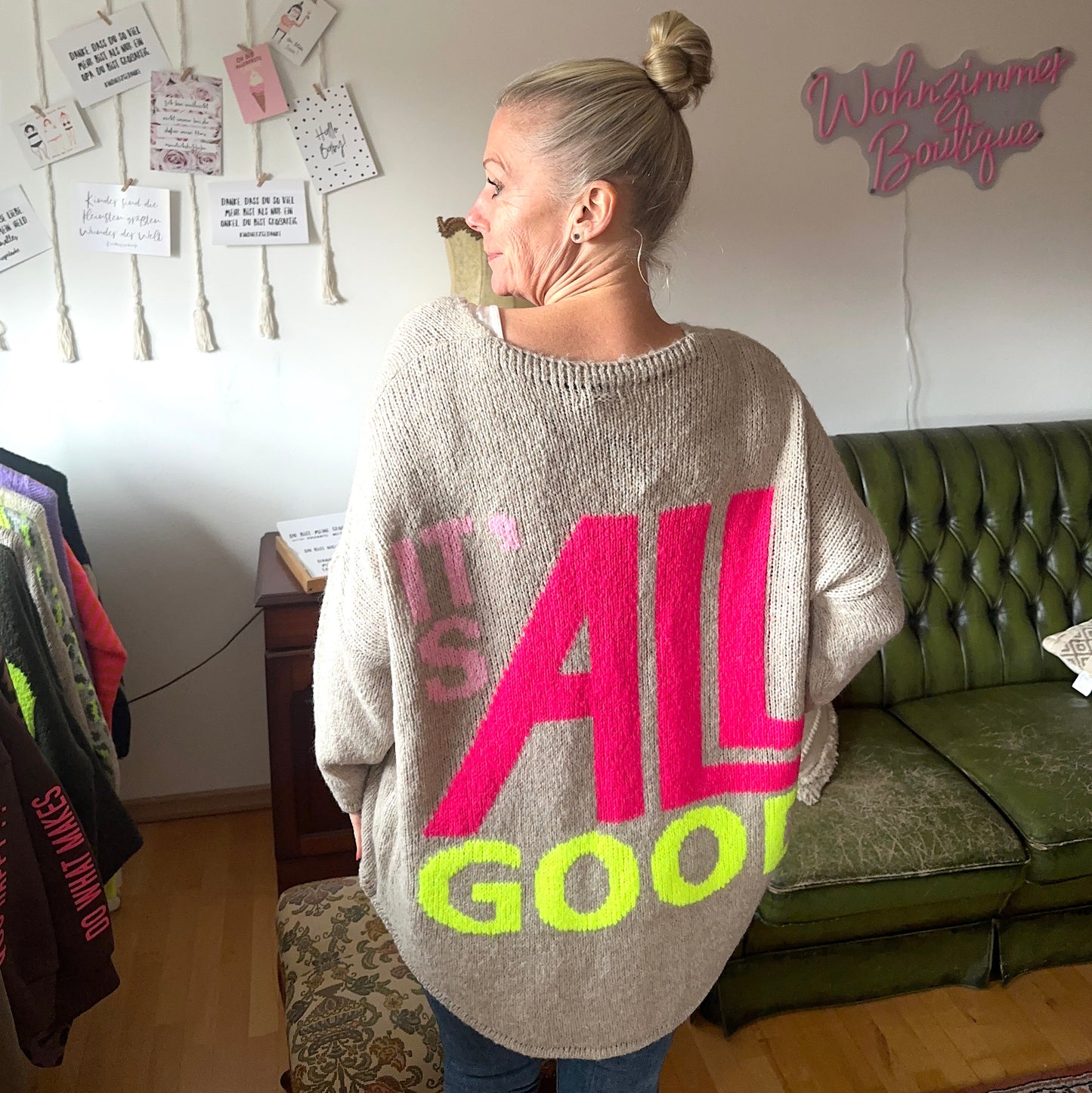 Strickpulli "IT`S ALL GOOD" in Beige (oversize geschnitten)