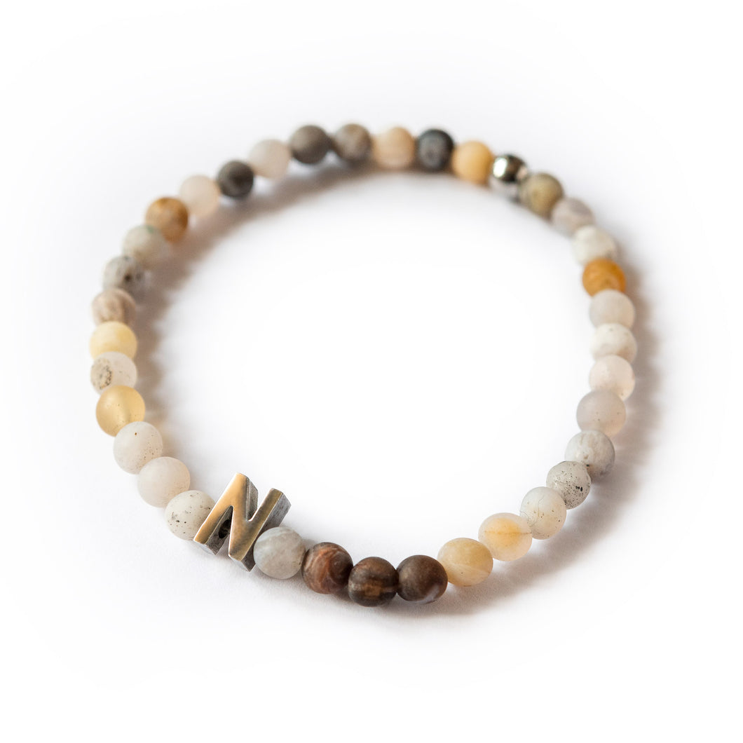 personalisiertes Steinperlenarmband 
