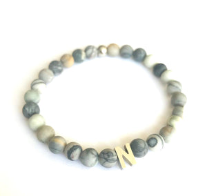 personalisiertes Steinperlenarmband "edelstahl" (33 Perlenvarianten zur Auswahl, Buchstaben aus Edelstahl)